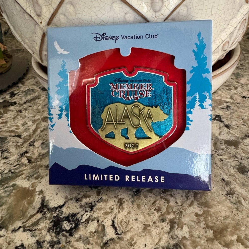 Disney Vacation Club Member Cruise Alaska 2020/2022 Limited Release Pin
